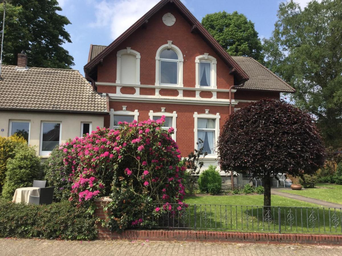 Ferienhaus Us Luett Hus Und Das Zimmer Linde Im Haupthaus オルデンブルク エクステリア 写真