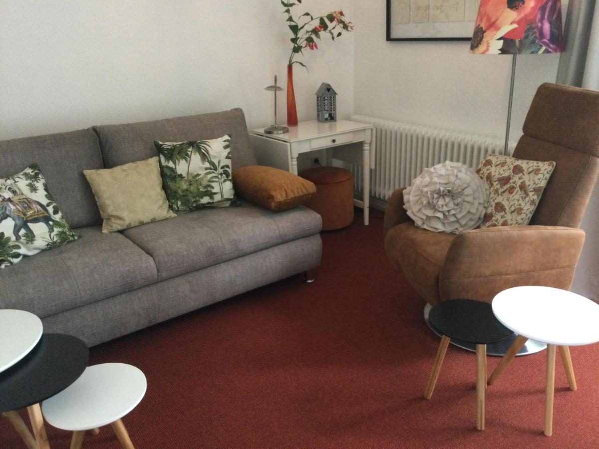 Ferienhaus Us Luett Hus Und Das Zimmer Linde Im Haupthaus オルデンブルク エクステリア 写真