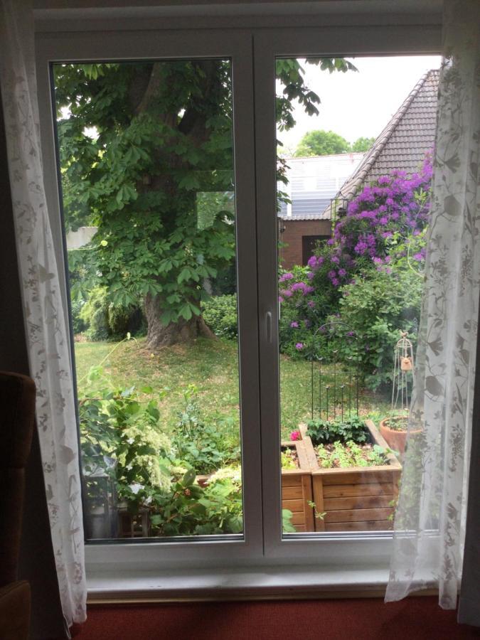 Ferienhaus Us Luett Hus Und Das Zimmer Linde Im Haupthaus オルデンブルク エクステリア 写真