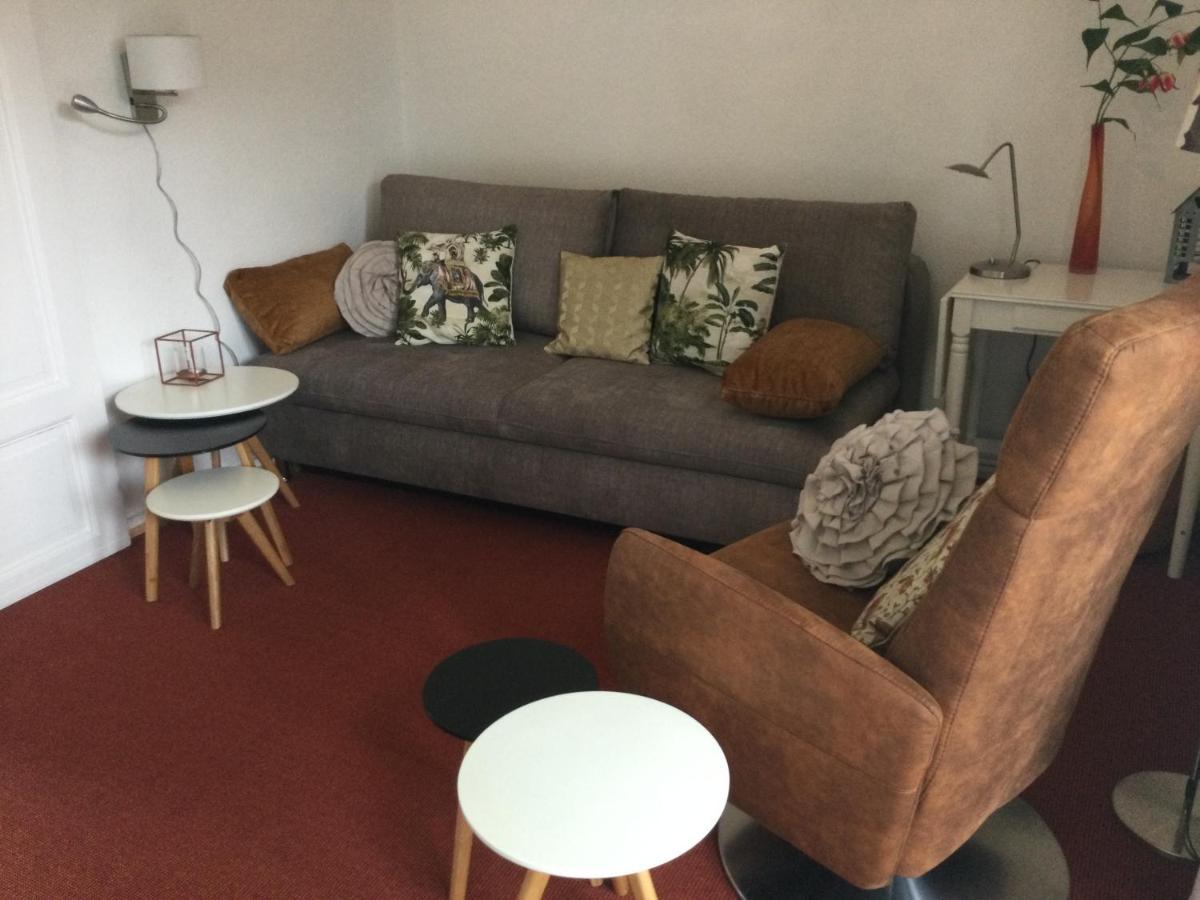 Ferienhaus Us Luett Hus Und Das Zimmer Linde Im Haupthaus オルデンブルク エクステリア 写真